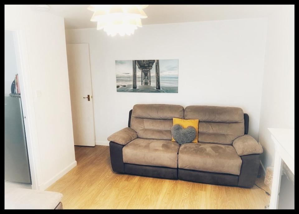 Ground Floor Central 1 Bed With Parking 애버딘 외부 사진